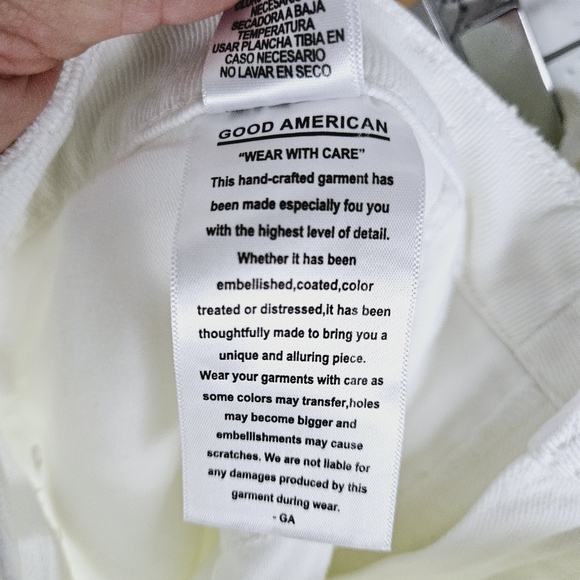 GOOD AMERICAN | white denim frayed hem jean shorts - Picture 7 of 7